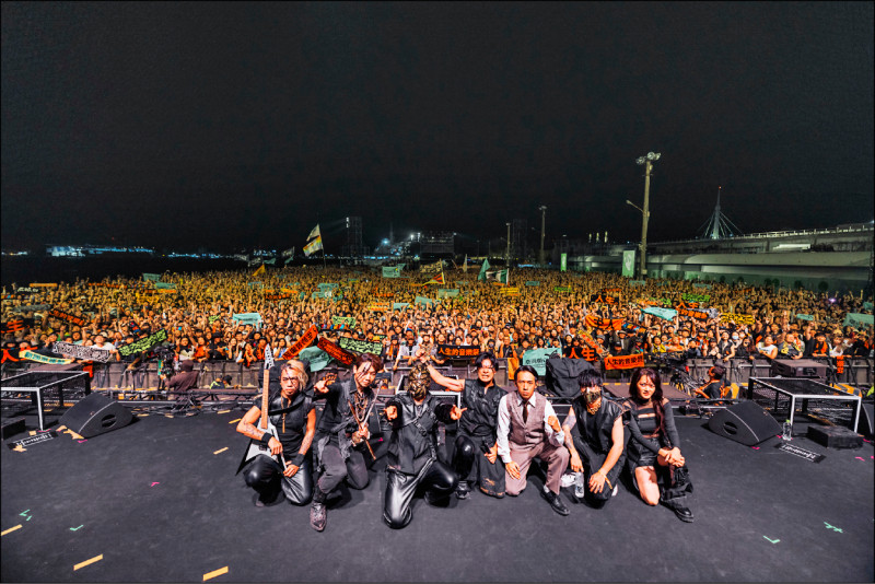 閃靈樂團重溫大港2425 虛擬時空搬上舞台