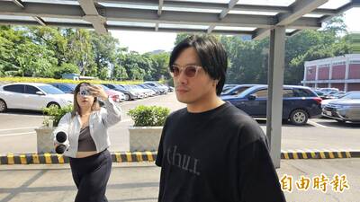 棒棒堂男孩、超克7成員李銓閃兵   上午抵新北市刑大偵詢中