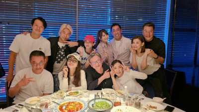 八點檔大咖私下聚會曝光!陳美鳳緊貼況明潔 謝承均方馨全入鏡