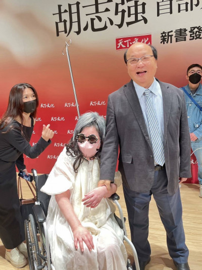 陳文茜罹癌第四期「血糖飆高送ICU」 郝龍斌曝出手救助