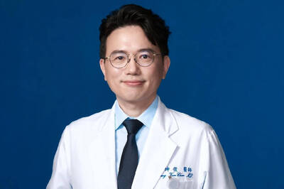 江坤俊去年爆不倫 社群公開報案單：不是我