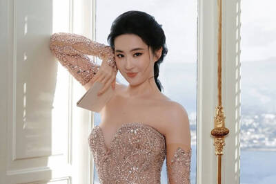 「神仙姐姐」劉亦菲發功 小露香肩美胸電暈眾生