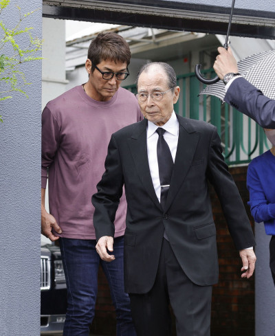 長嶋茂雄臨終「被護士妹妹包圍」 藝人兒子哽咽：爸爸真的很幸福