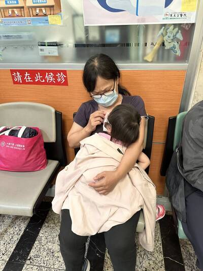 文汶愛女發燒斥急診室遭炎上  再發聲反擊酸民