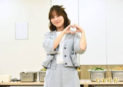 「小蔡健雅」出道唱進15部戲劇！陳佩賢一聽外公聲音淚崩