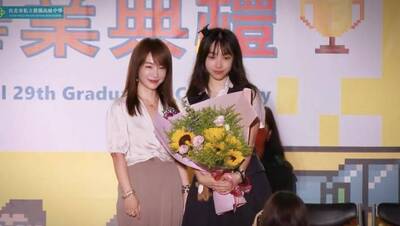 前主播薇閣寶寶畢業了 星二代學霸學長還有他