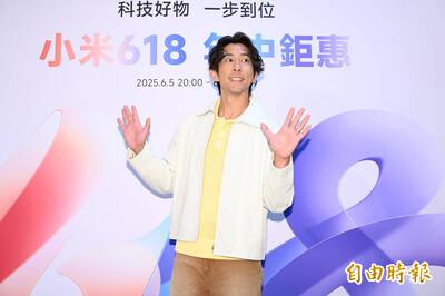 修杰楷砸30萬帶孩搭經濟艙離台 「賈靜雯獨坐商務艙」原因曝
