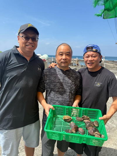 李康生爆誤闖貢寮「偷海膽」 認了愛玩水成「海賊王」