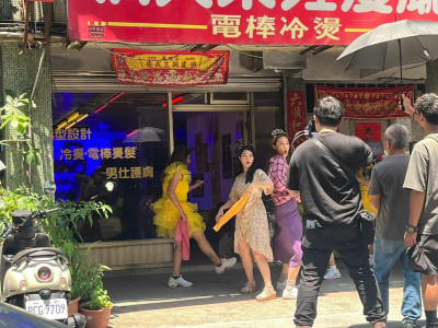 罷免邁入三階！歌舞製作《滾出我的理髮院》大玩諧音梗