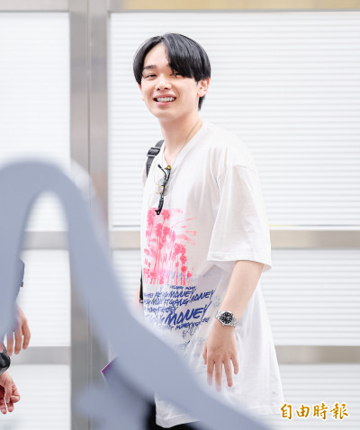 （獨家）宮世琉彌抵台！國寶帥哥以為沒人接機 素顏見台粉嚇壞