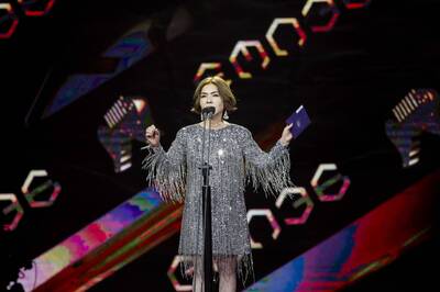 金曲》典禮超時！張清芳當眾罵呂士軒「走快點」惹議