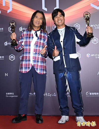 金曲》動力火車相隔20年再奪金曲獎！甜謝「動力太太」讓他們無後顧之憂