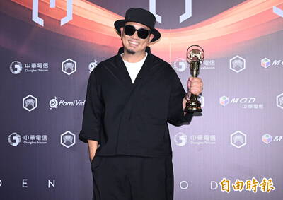 金曲》高潮奪最佳專輯製作人獎 謝音樂讓他有地方誠實平靜