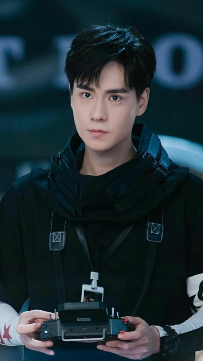 《惜花芷》男星兩年沒戲拍登熱搜 脫口「退休了」網揭殘酷內幕