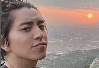 王大陸當兵抽空享受二人世界 女友牽手黏TT