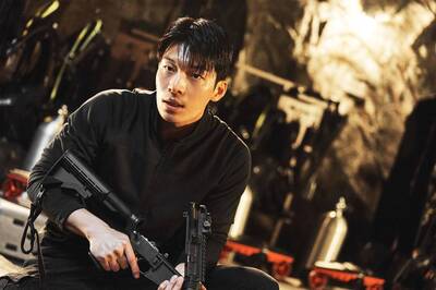 《魷魚遊戲》黃刑警超廢卻成魯蛇之光 「3季站著就能圈粉」