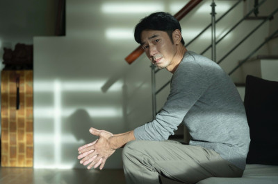 鍾欣凌當小三「目睹渣男又劈腿開房」 揪元配抓猴讚嘆：很有魅力