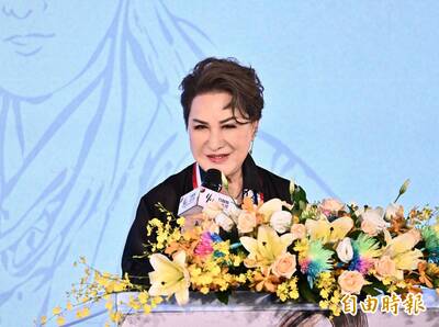 楊麗花獲頒文化獎「沒有電視就沒有我」 激動喊話：歌仔戲永遠不會老