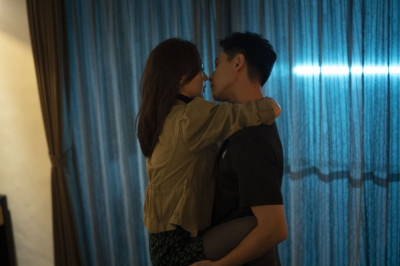 連晨翔跨年夜上演火辣床戲!大明星超市防狗仔招數曝光