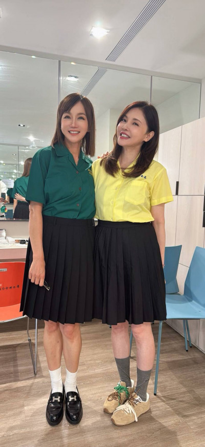 高怡平何如芸穿回高中制服憶青春 Rosé、Winter也愛台灣校服風