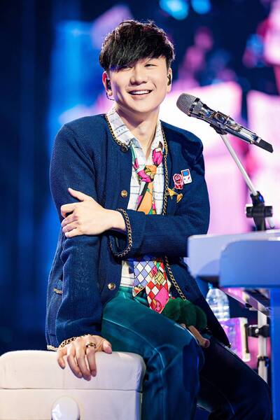 林俊傑遭「黑令旗」討命?命理師揭他前世今生