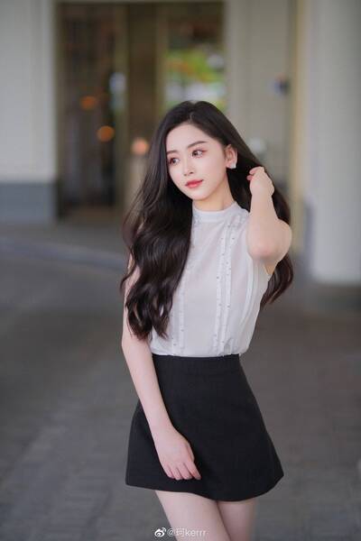 葉珂復出直播吸百萬流量!對「產女傳聞」避而不談