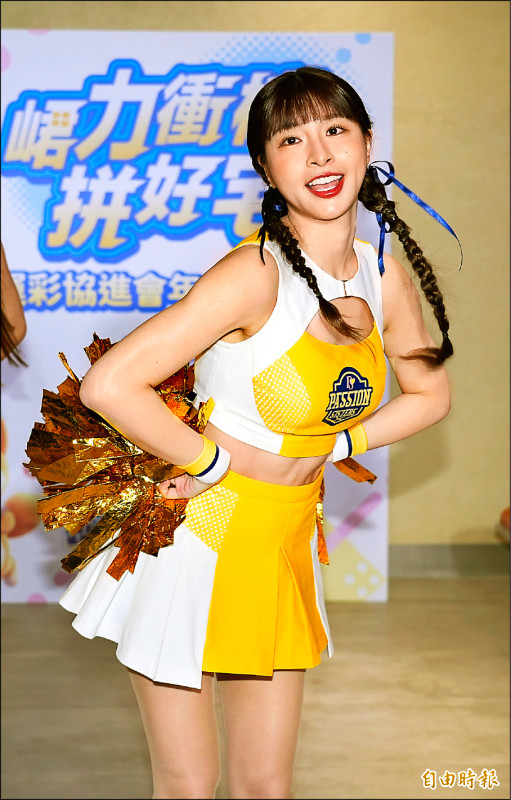 峮峮7支代言「進帳千萬」 當貓奴婉拒追求者