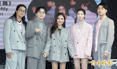 （影）艾怡良取消小巨蛋演唱會後首露面 鄭宜農8字談大罷免