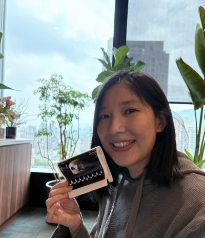 44歲最美口譯官終於懷孕了！取出14顆卵子拚試管 淚崩發聲：不容易