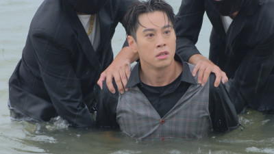 《好運來》吳東諺被指殺害蔡燦得！遭強壓海水逼認罪 母淚崩護子驚喊：我是兇手