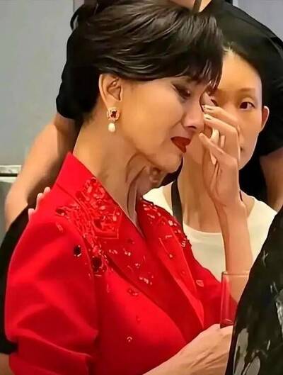 71歲「鄭少秋舊愛」情緒崩潰   嚇呆工作人員  