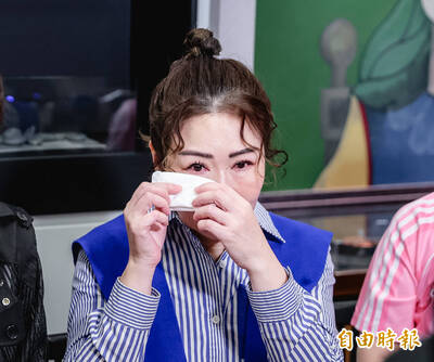 張秀卿開唱倒數二度淚崩 曝小12歲嫩尪「把她當媽媽」