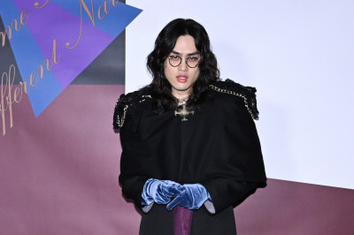 創作才子癌症復發 露面揭7公分疤痕 女友曝光了