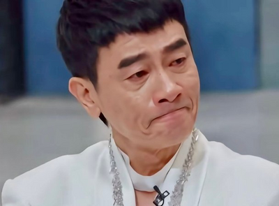 《披荊斬棘》舞台翻車陳小春落淚自責 導演批最差表現惹爭議