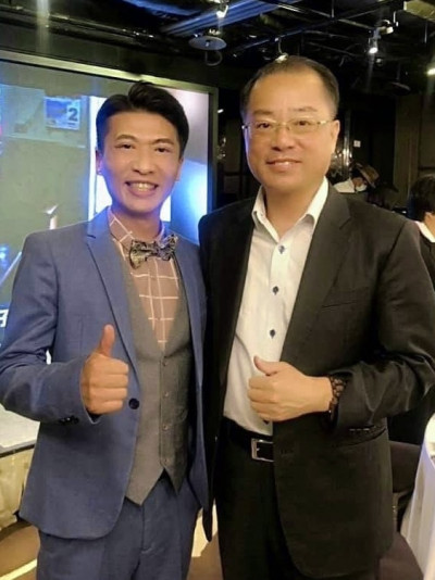 方順吉金盆洗手!染毒低谷翻身 「曬照謝警政署長」全網讚爆