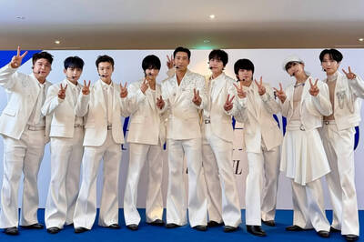 Super Junior金希澈起訴成員東海？他罕見發文吐心聲：全身像被打一樣痛