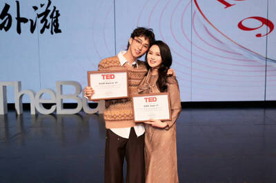 小哈利出道叛逆發聲    伊能靜選擇放手 