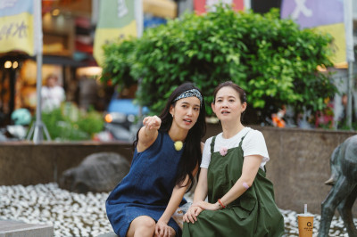 陳庭妮回家鄉尋根！重返求學地分享黑暗青春