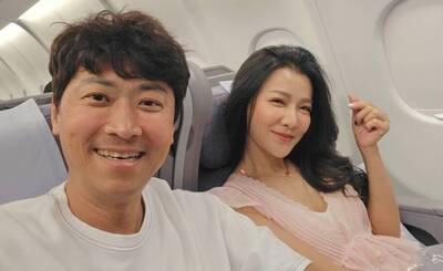 赴日爽過2人世界   侯昌明曾雅蘭機場被巧遇