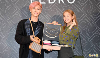 閨密情生變?鬼鬼慶生會不見炎亞綸身影 又被抓包互退IG