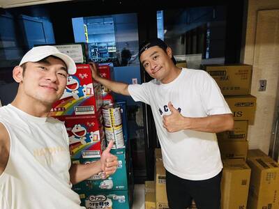 亮哲號召物資送花蓮 「我是台灣人捏」眼眶紅