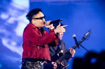 玖壹壹壓軸嗨翻國慶晚會！春風生日上萬人齊歡呼「少年兄快樂」