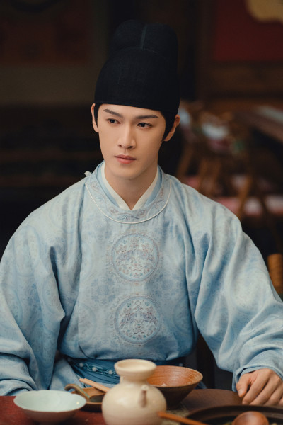 古裝男神化身「冷血閻羅」 酒醉強吻女星畫面網瘋傳