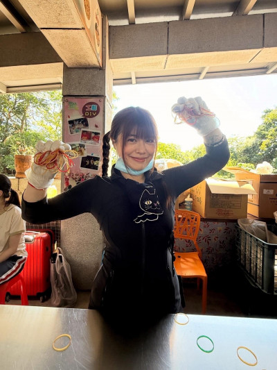 花蓮義煮團驚見正妹星二代！遭疑作秀罕見動怒 親上火線反擊