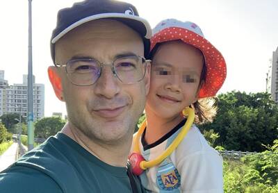 高鐵寧靜車廂爭議 吳鳳：孩子哭鬧最焦慮是父母