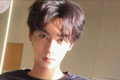 （影）3個月前宣告單身狗  田栩寧甜牽女友打臉自己