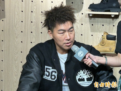 郭泓志笑稱「我本身就是傳奇」 金鐘紅毯戰袍曝光