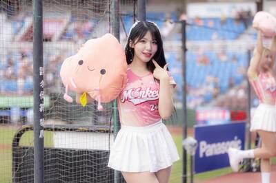 樂天桃猿晉級台灣大賽 韓籍三本柱只有廉世彬到場應援