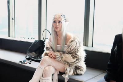 大咖天后美國買酒被檢查ID 嚇呆服務生還嗆聲：我是你媽媽