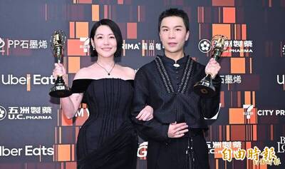 金鐘60》小S下台後發文惹哭上萬人  告白大S「我知道妳一直都在」